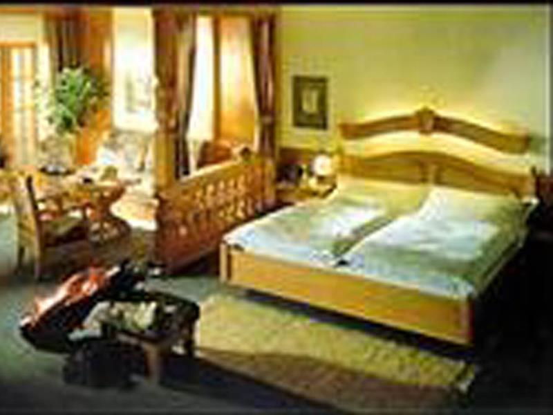 Hotel Gruberhof Innsbruck Igls B&B Bagian luar foto